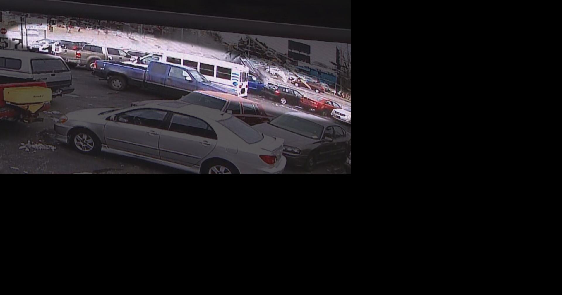 Police chase in Milwaukee ends in crash | News | wkow.com