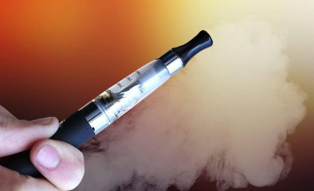 fentanyl vape Amid 'epidemic' youth vaping, SC bill aims to crack down on sales of  illegal e-cigs • SC Daily Gazette main image 1