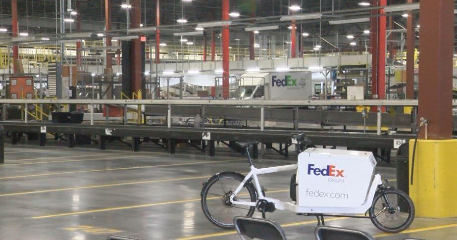 FedEx holds ribbon-cutting for fully automated facility on Madison's ...