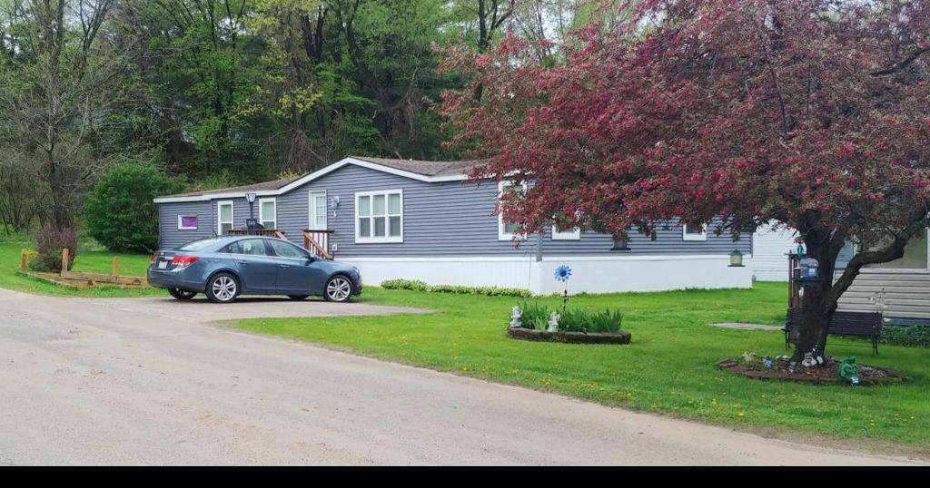 Lake Delton PD looking for someone who tried to abduct child from