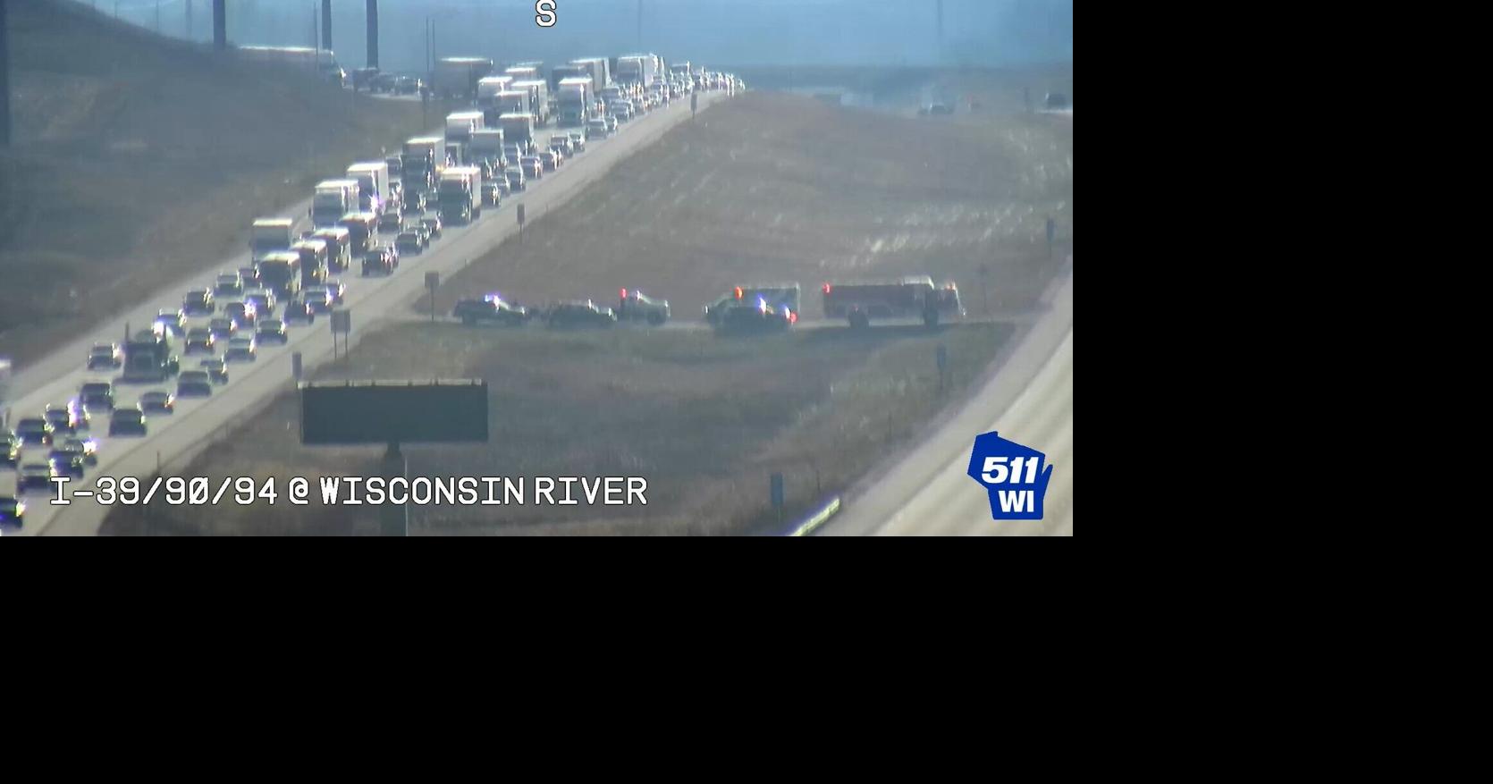 All lanes open after crash causes backup on I-39 northbound at ...