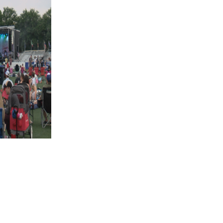 #39 It #39 s a beautiful thing #39 : Festival Foods Lights the Isthmus returns to