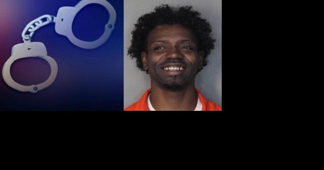 UPD: Stabbing suspect found in convenience store with bloody knife - Vimarsana News