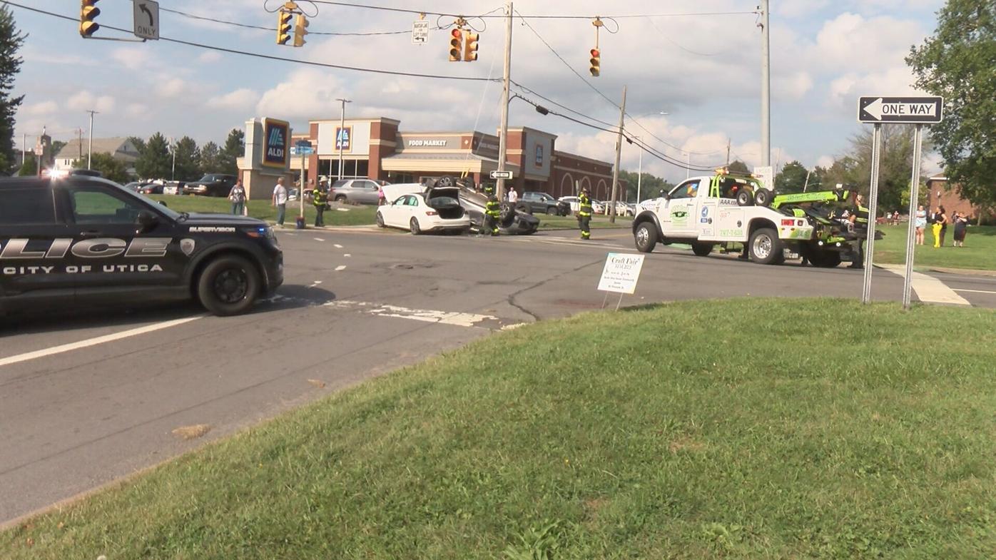 Police Investigating 2-Car Crash on Friday Afternoon in N. Utica