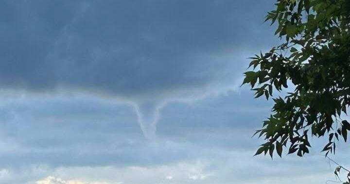 今晩オナイダ郡で発見されたファンネルクラウドの可能性|天気