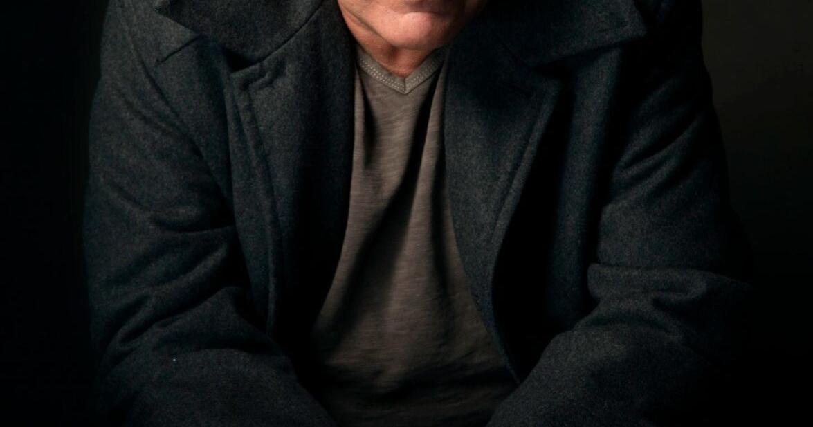 Tom Sizemore's family deciding end of life matters, rep says - Vimarsana News
