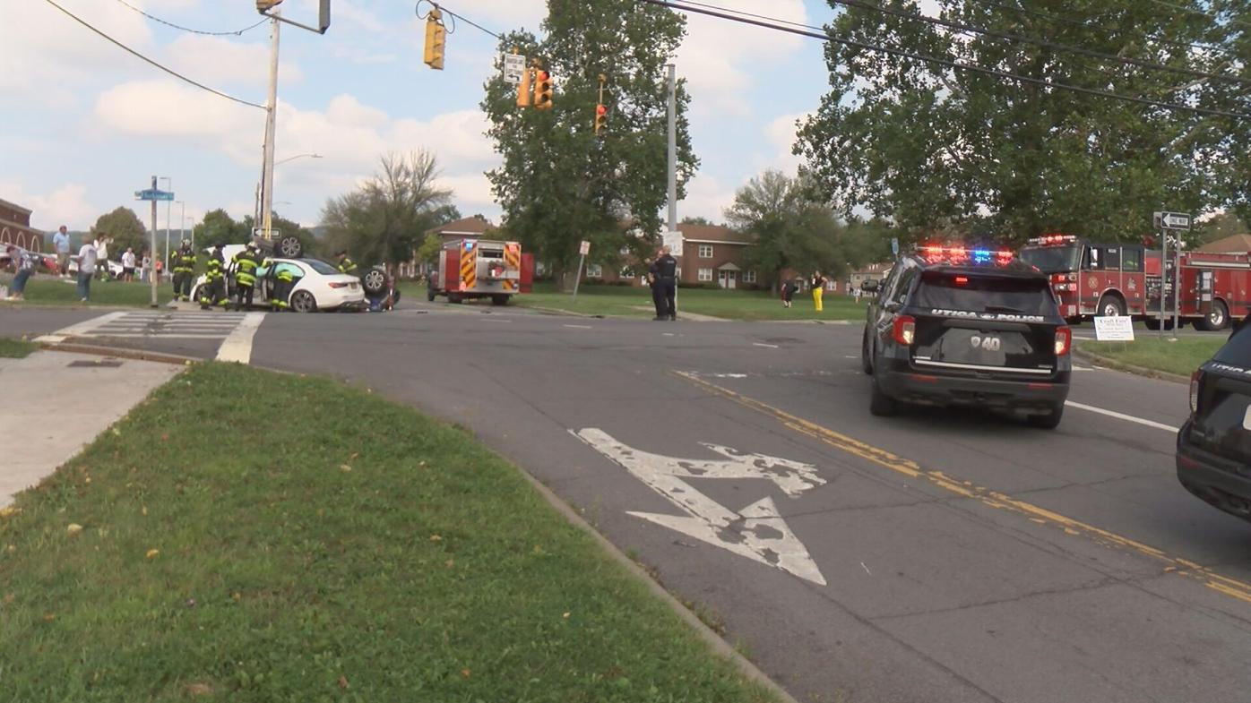 Police Investigating 2-Car Crash on Friday Afternoon in N. Utica