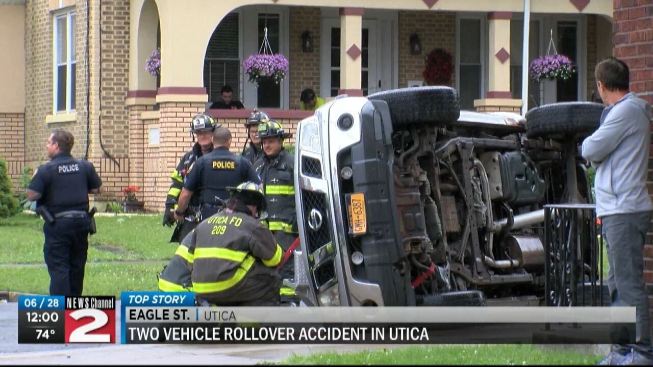 Police Investigating 2-Car Crash on Friday Afternoon in N. Utica
