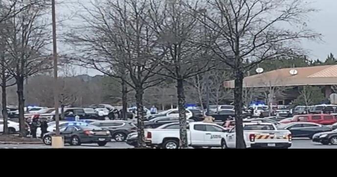 Shooting outside a Marietta, Georgia, Walmart leaves at least 1 injured ...