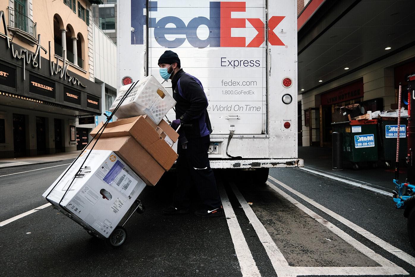 FedEx warns of a global recession, cutting sales forecast by half a billion dollars | Focus Economy | wktv.com