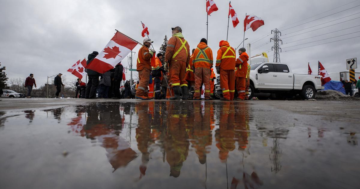 US business leaders sound the alarm on US-Canada border blockade ...