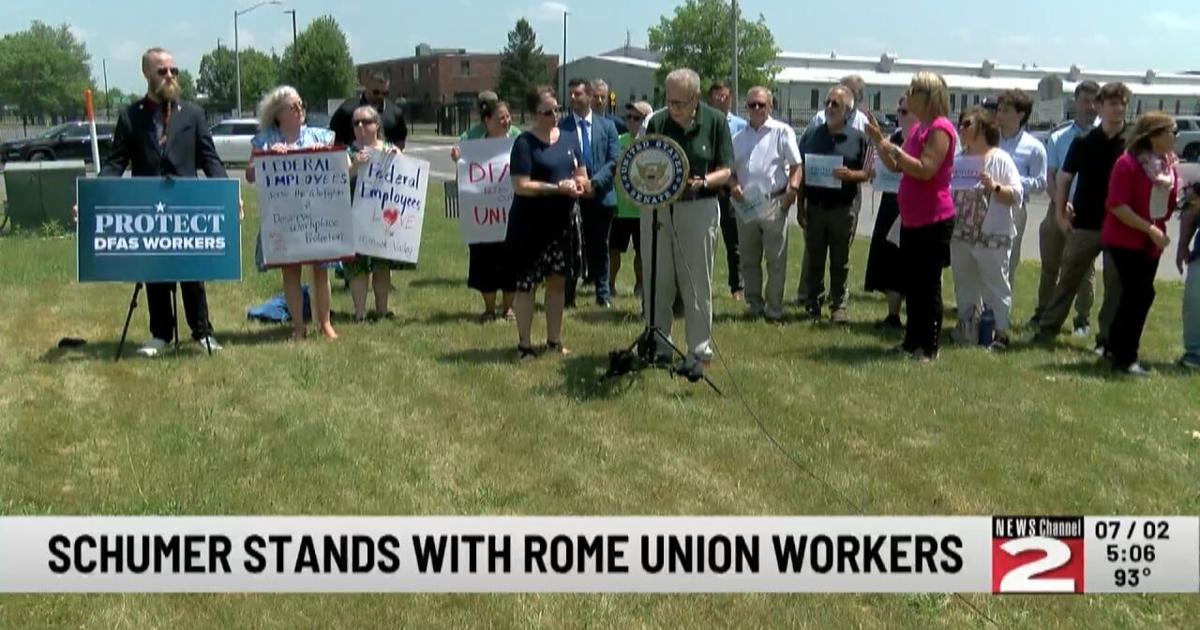 Senate Minority Leader Schumer Stands with AFRL, DFAS Workers in Rome Thursday
