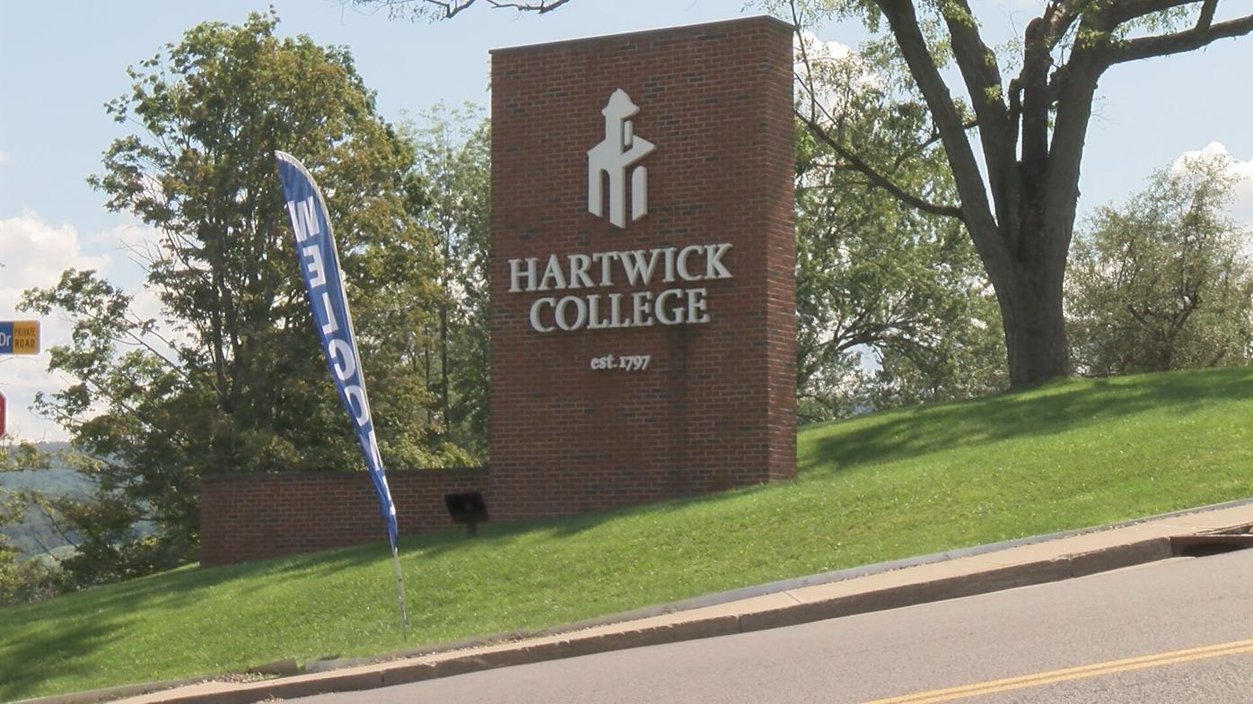 Welcome to Oneonta: It's Move-In Day for Students at SUNY Oneonta and  Hartwick College | Education | wktv.com