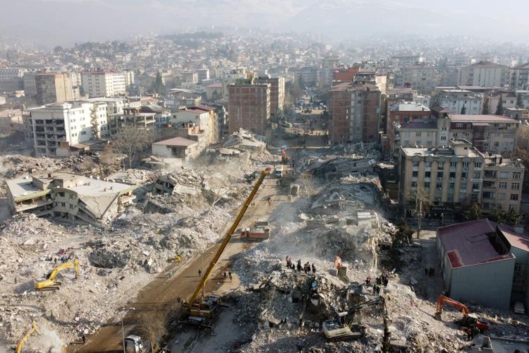 Turkey cracks down on building contractors as quake death toll reaches grim  milestone | News | wktv.com