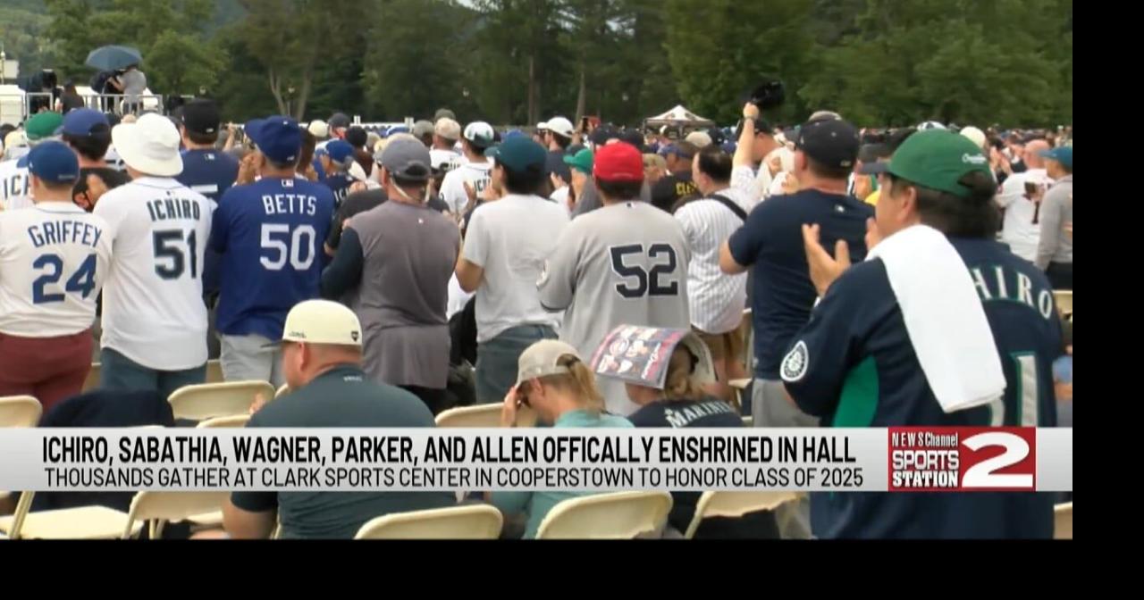 Over 30,000 Fans Celebrate Baseball Hall of Fame Induction Class of ...