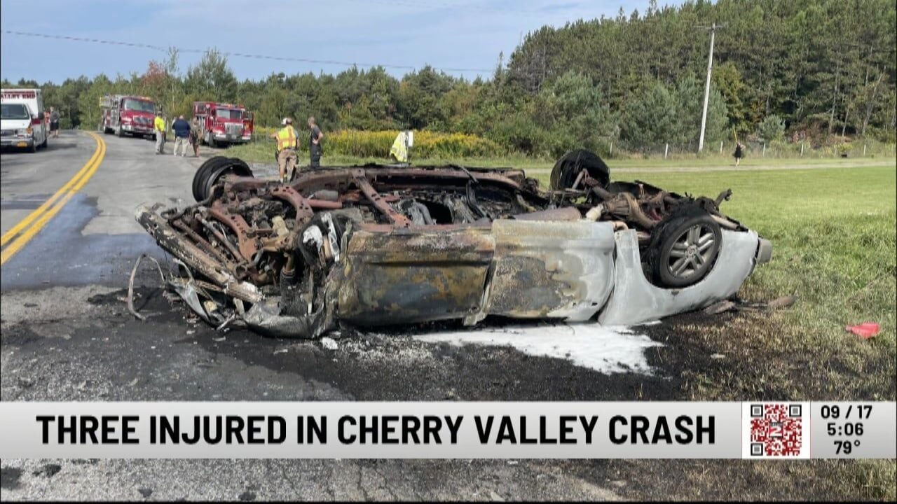 Horrific Crash On New York Thruway Injures 12 Kids, image size:1280x720