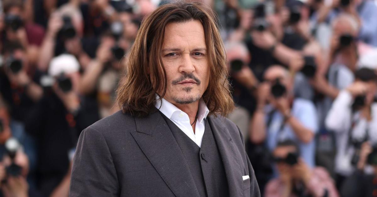 Johnny Standing Johnny Depp’s movie receives 7-minute standing ovation at Cannes ...