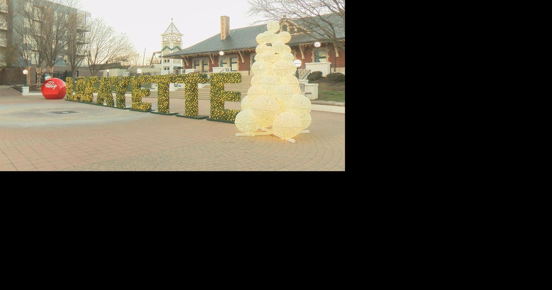 New Christmas lights brighten up Lafayette
