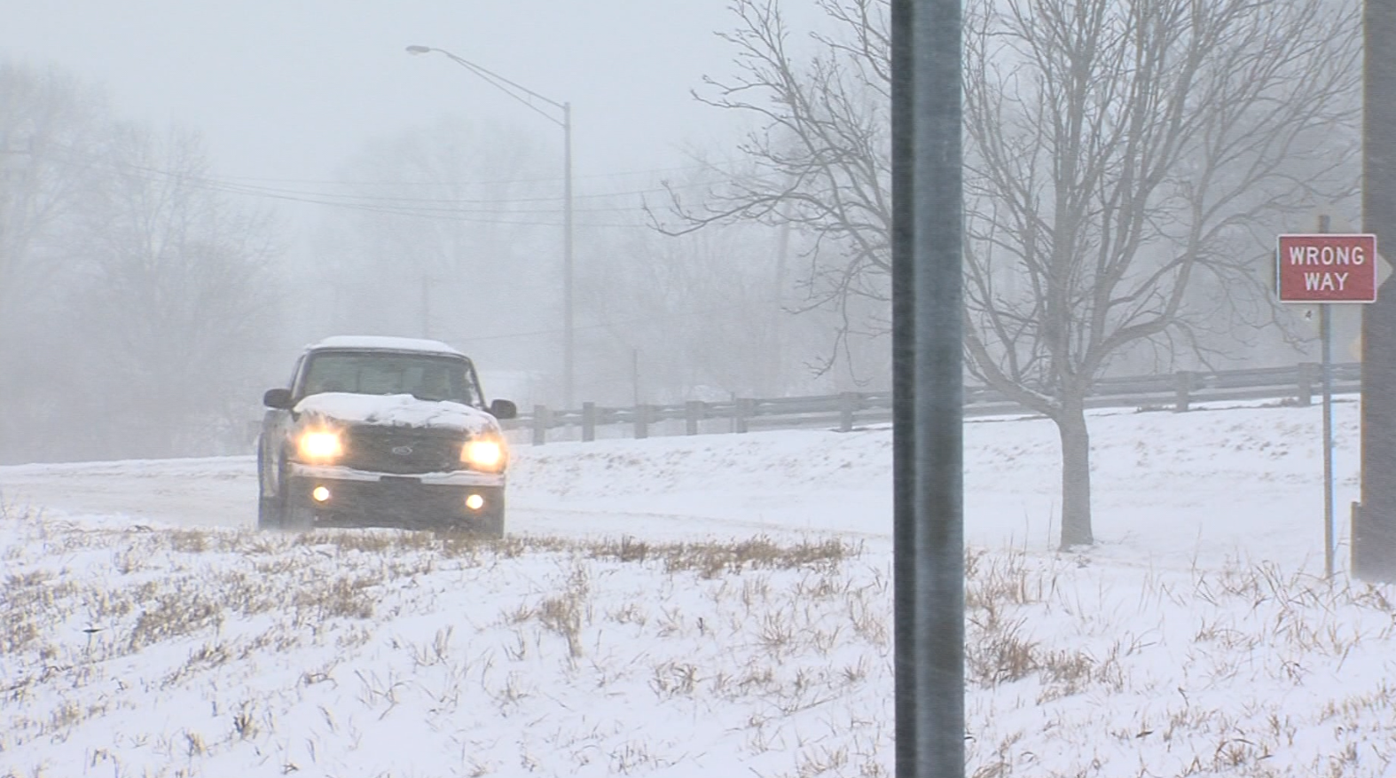 Lafayette urges residents to clear sidewalks after snowfall | News | wlfi .com