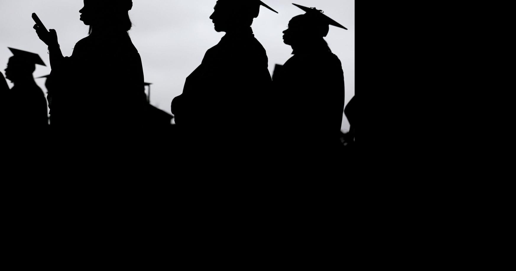 Indiana high schoolers set record graduation rate in 2025