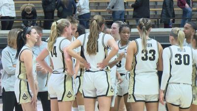 Purdue Defeats Murray State, 90-61.