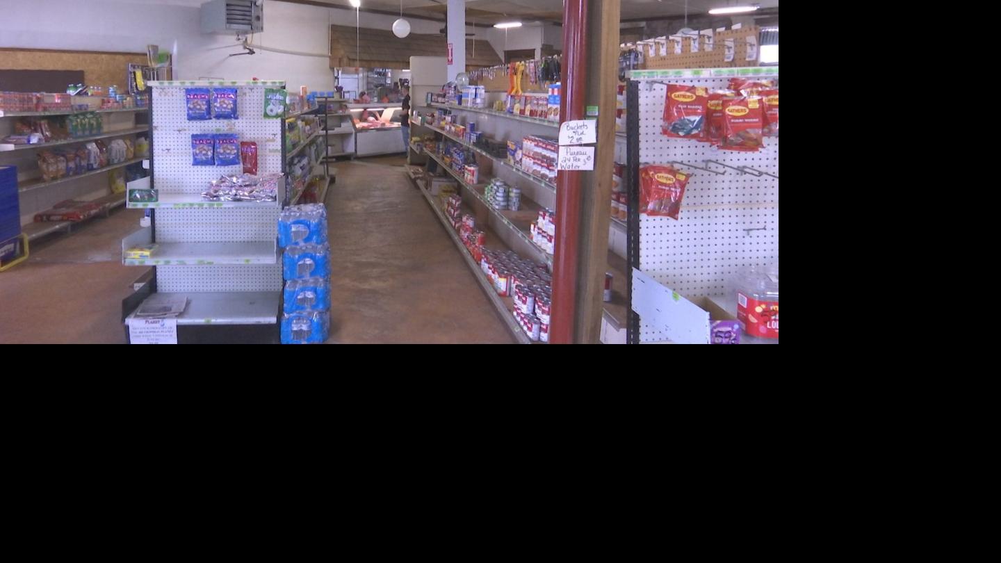 Faced with difficult economy, southern Illinois grocery store and