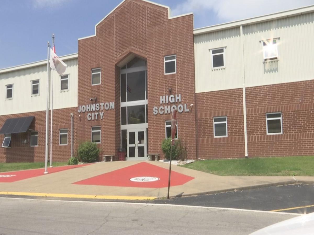 New resource officer aims to give Johnston City, IL, students peace of