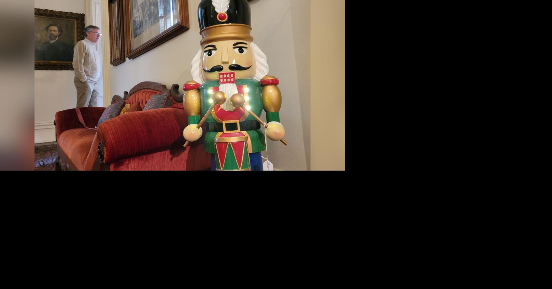 Victorian mansion in Cairo hosts holiday festivities