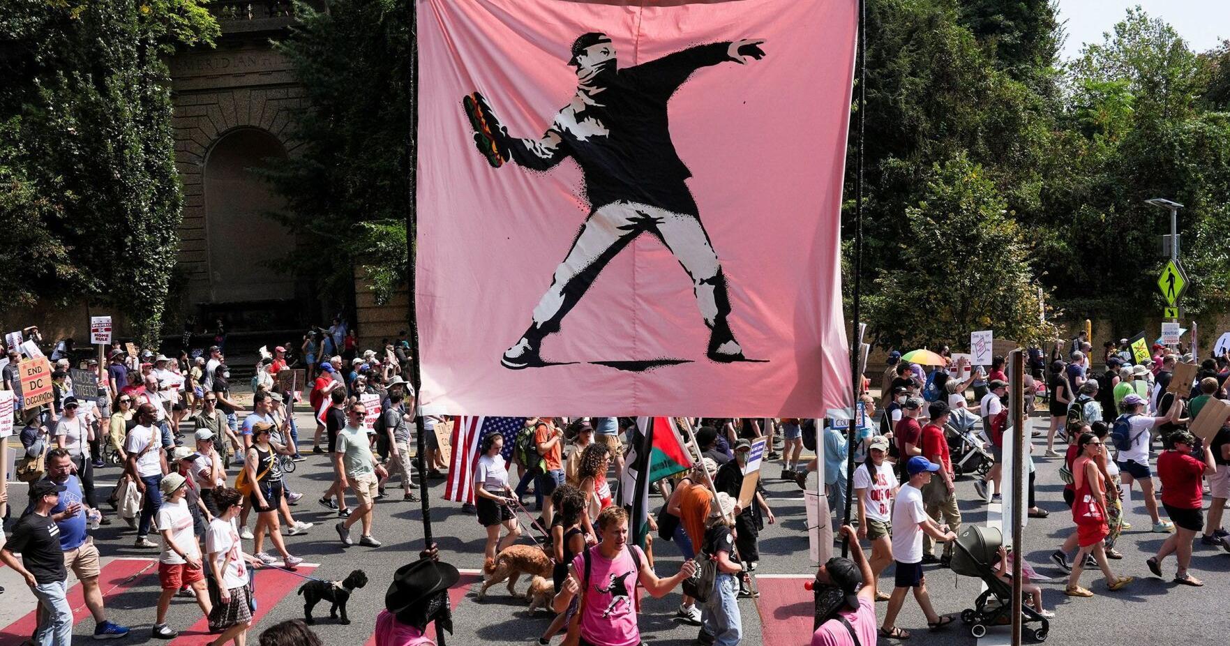 DC sandwich thrower found not guilty of assault