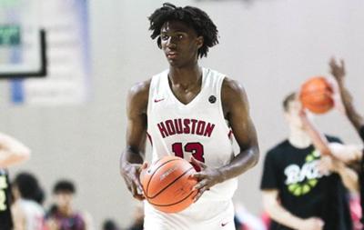 Tyrese Maxey recruiting several star players for Kentucky