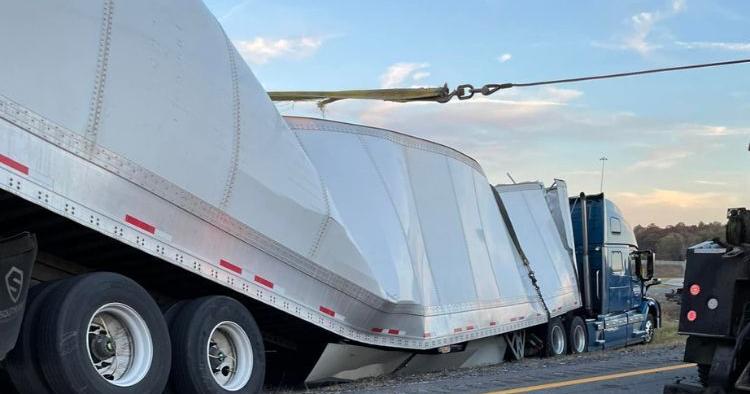 I-69 restricted to one lane after semi truck crash in Marshall County ...
