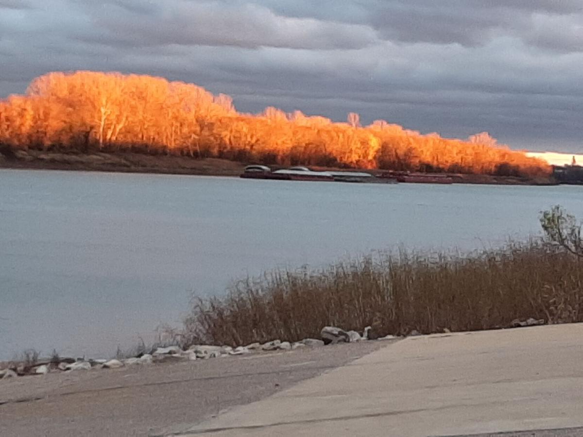 Sunset in downtown Paducah, courtesy of Dana McAfee. Weather Window