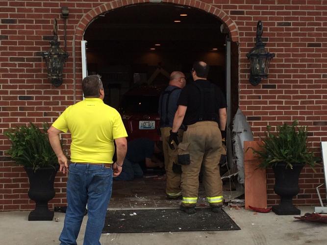 Vehicle crashes through front door of pharmacy in McCracken County