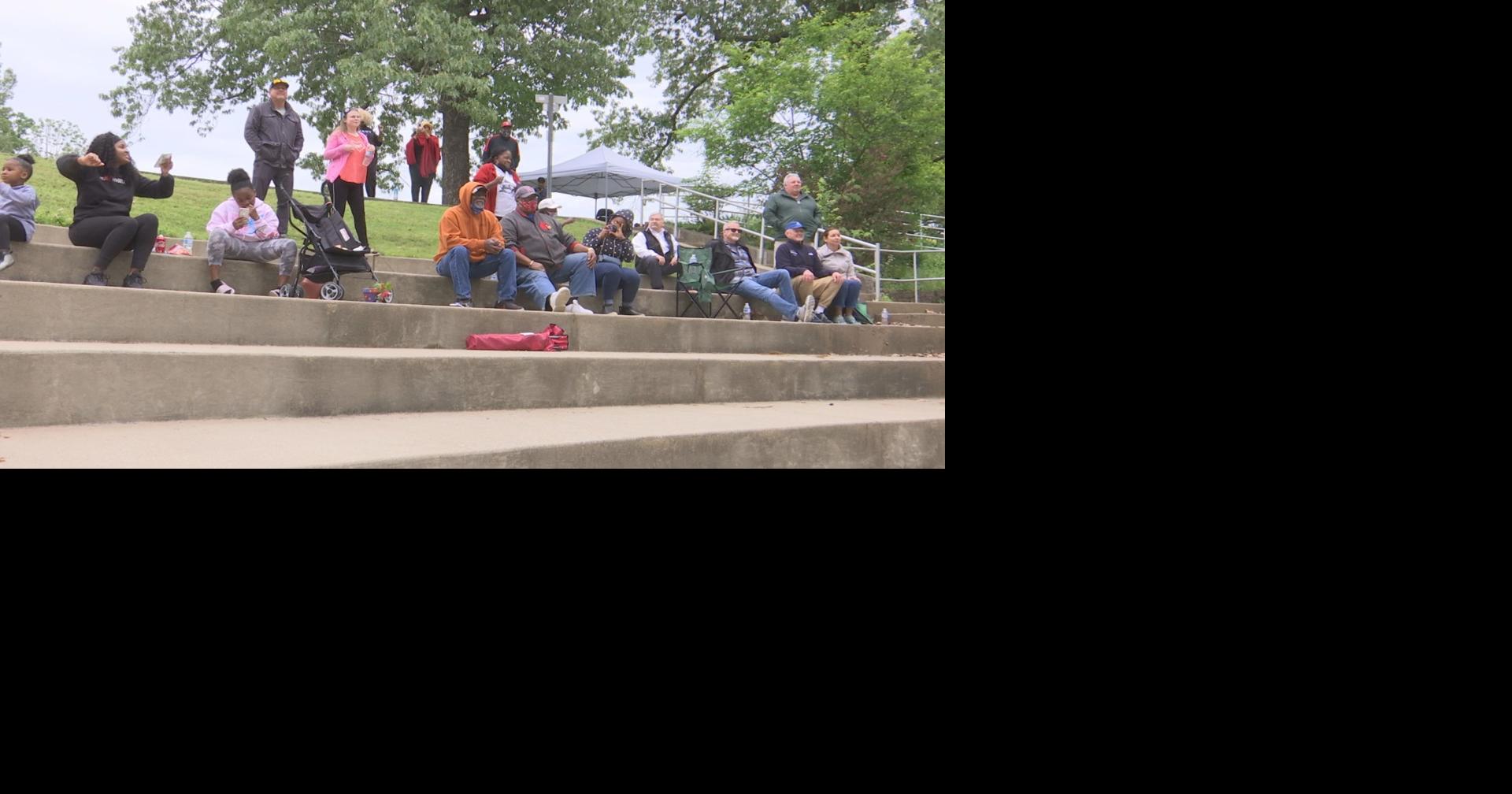 McCracken County community raises hundreds for "United We Stand" mural