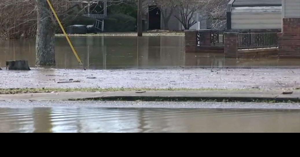 Obion River rises, flooding small town of Rives, Tennessee News