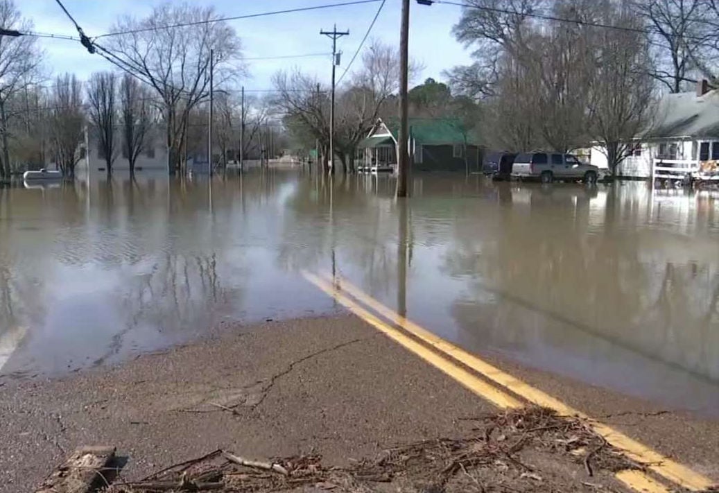 Obion River rises, flooding small town of Rives, Tennessee News