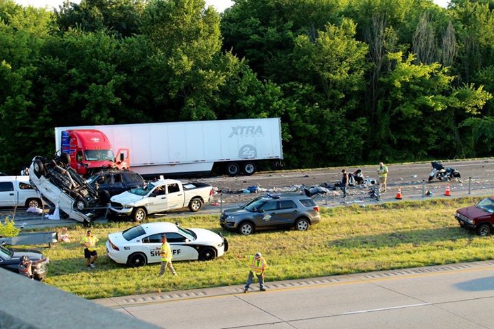 1 dead, 13 injured in multi-vehicle crash on I-24 eastbound in Lyon ...