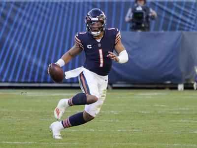 Bears QB Fields rushes for 178 yards in loss to Dolphins