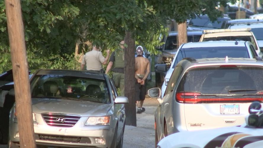 Man Accused Of Engaging In Standoff With Police In Metropolis Illinois Now In Custody News 9063