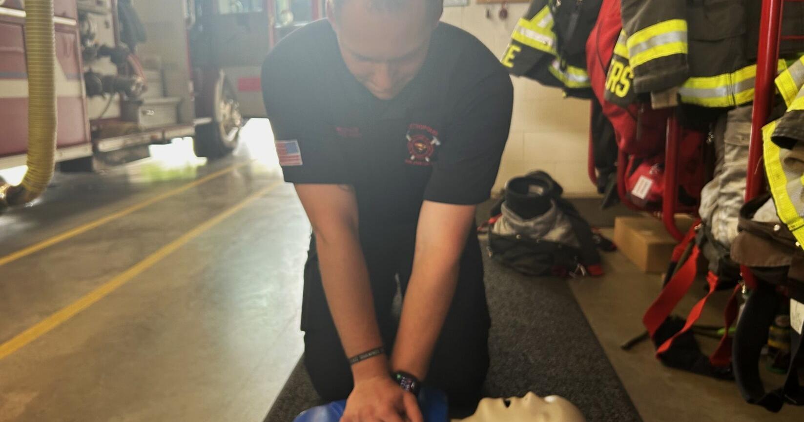 Metropolis police chief performs CPR off-duty, saves a life - Vimarsana News