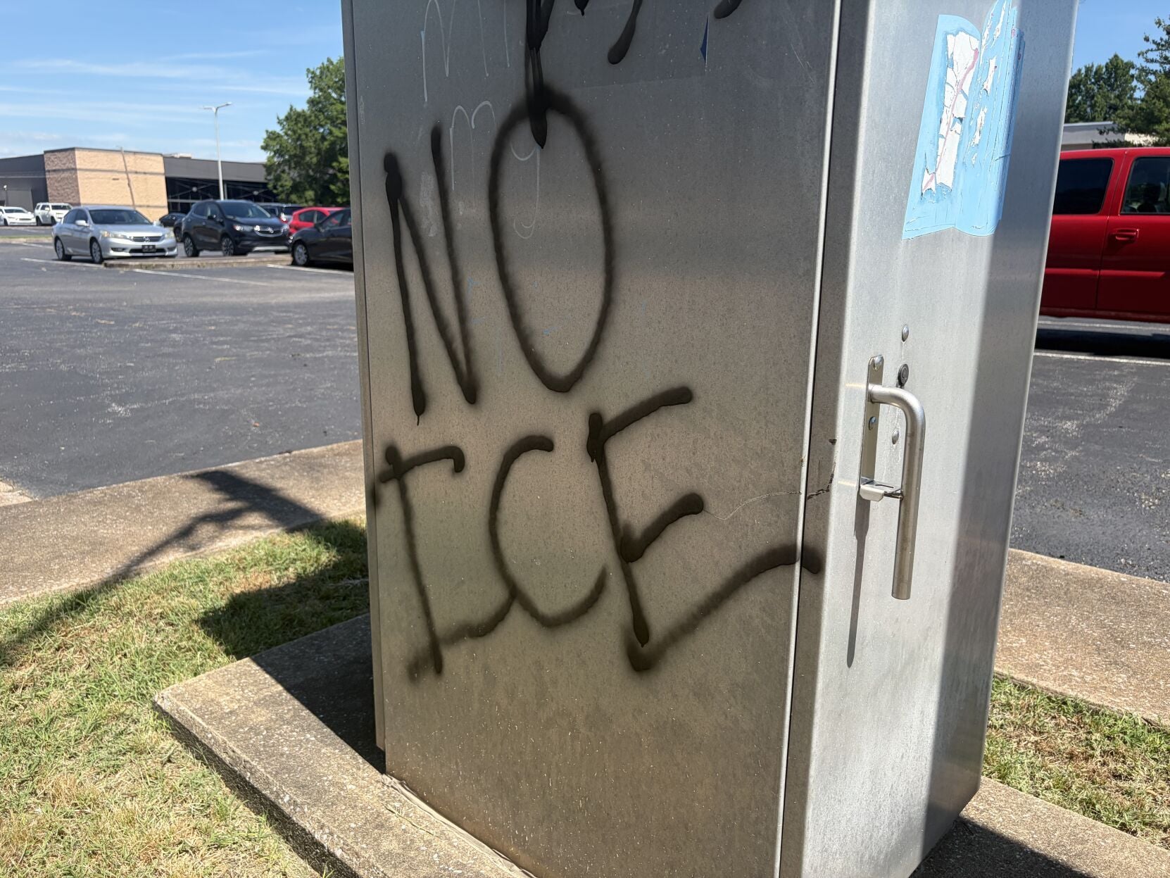 Mayfield community expresses concerns over ICE presence, calls for ...