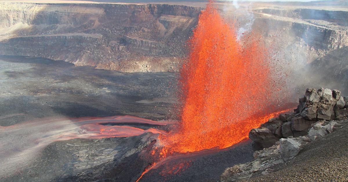 Earth's core and precious metals