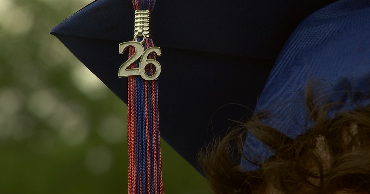 Read More17 Vienna High School students graduate with associate's degrees