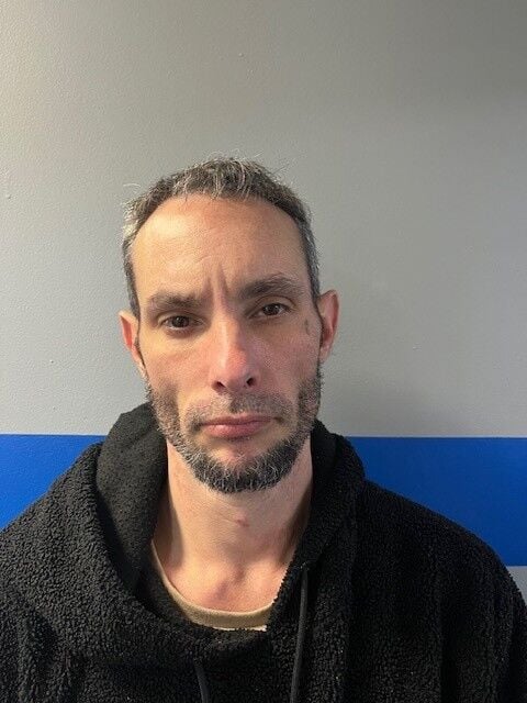 Convicted felon arrested for possession of handgun in Lyon County ...