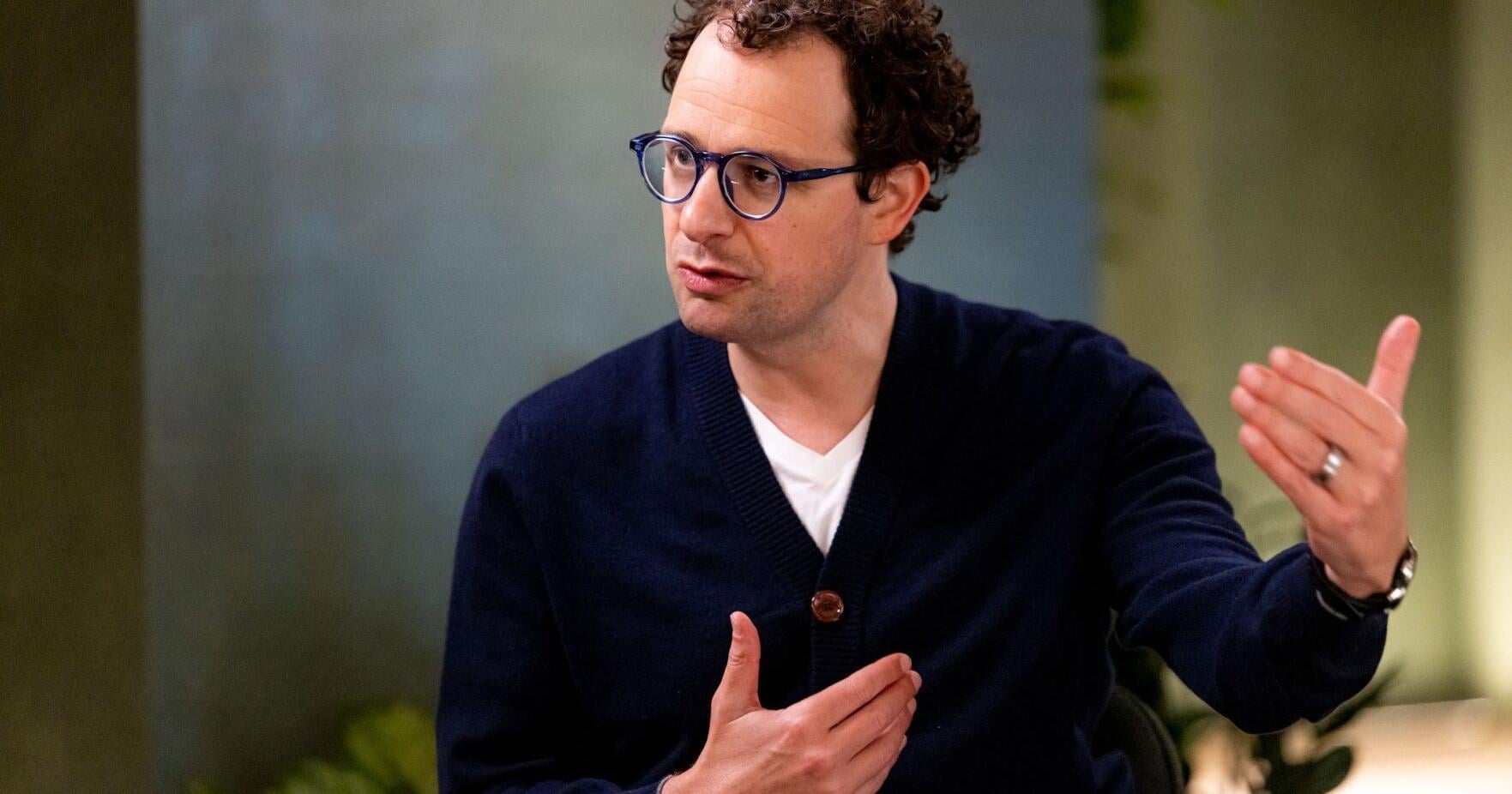 Anthropic CEO calls for pacing the frontier of AI race amid safety concerns | <span class= tnt - section - tag no - link >News< / span>
