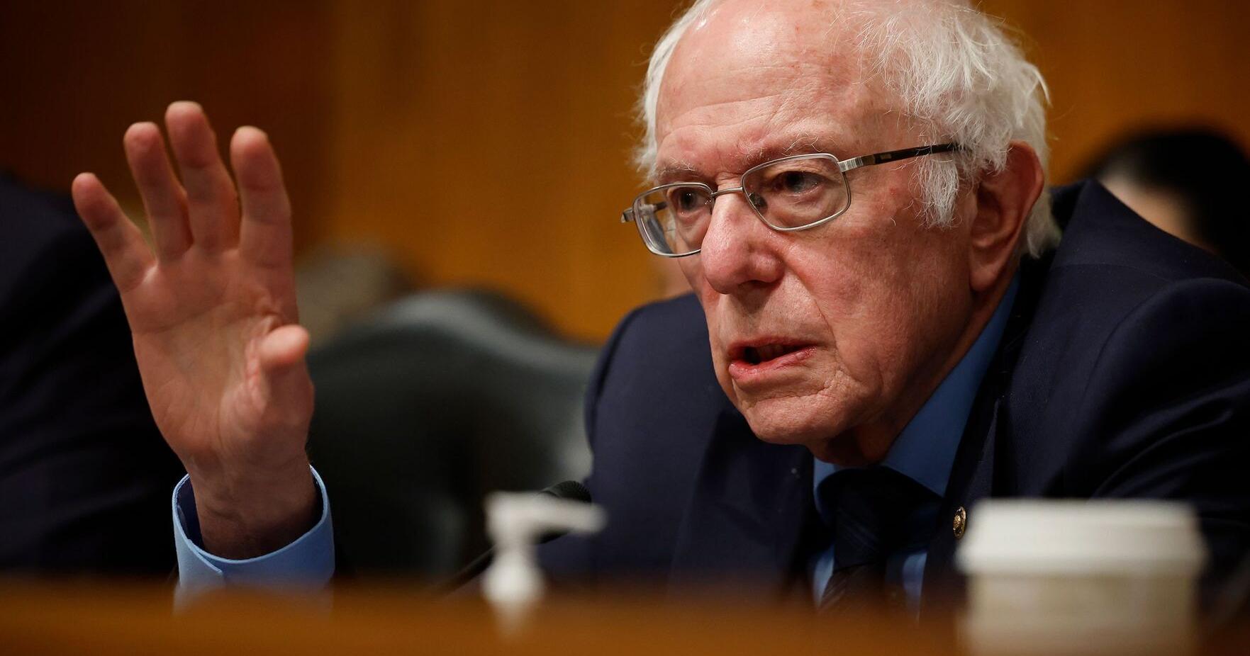 Police searching for suspect in fire at Bernie Sanders' office | <span class="tnt-section-tag no-link">News</span> - Vimarsana News