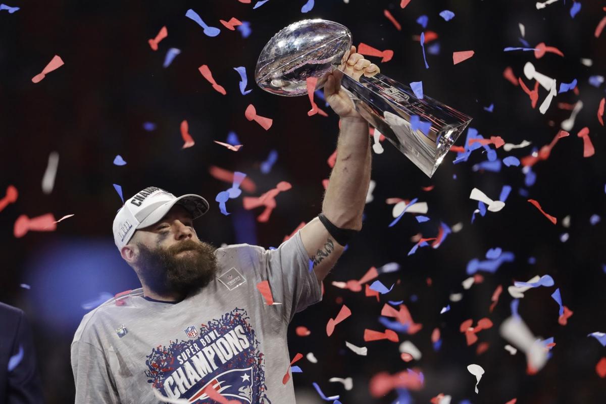 Get your picture taken with Patriots' 6th Vince Lombardi Trophy