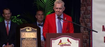 Tim McCarver, big league catcher and broadcaster, dies at 81