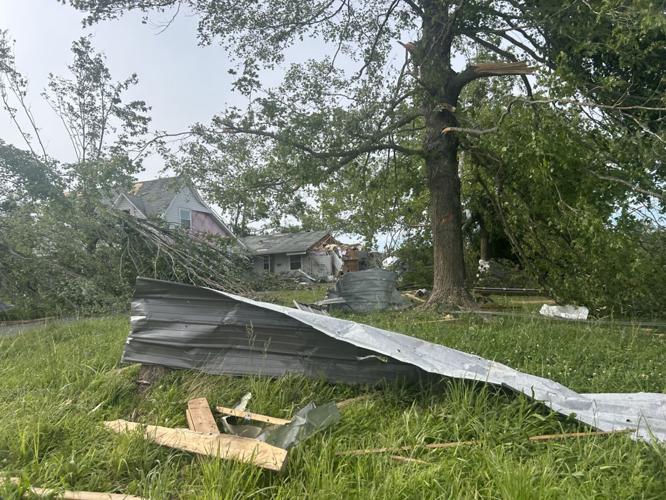 Community rallies after EF 4 tornado devastates Williamson County