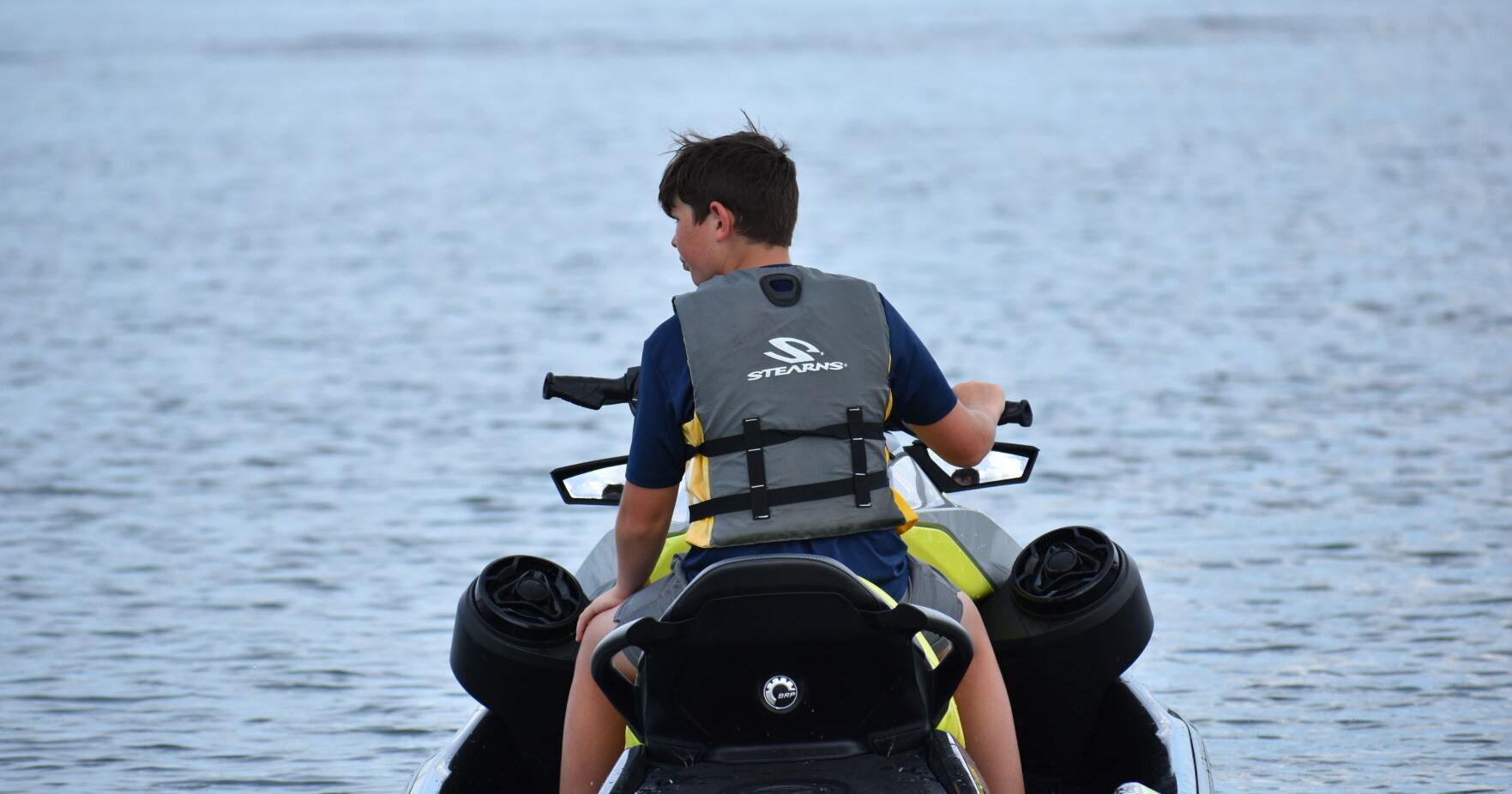 U.S. Coast Guard provides tips for boating on Kentucky lakes - Vimarsana News